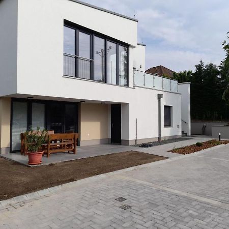 Kempi Kuckoja Balatonalmádi Exteriör bild